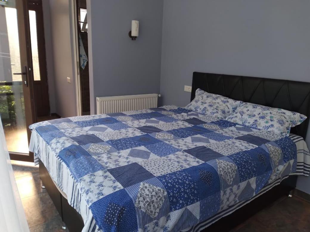 Small Guest House Квариати Экстерьер фото
